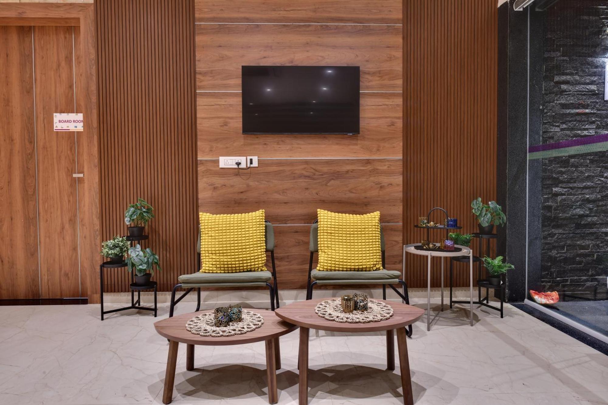 Click Hotel Vista-International Airport Dod Jala Extérieur photo
