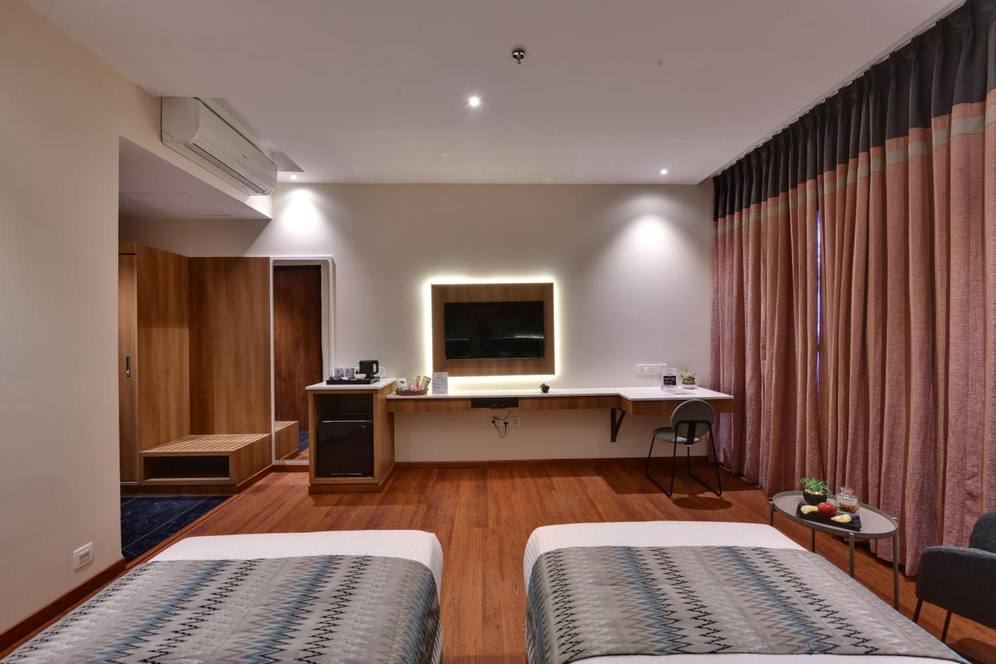 Click Hotel Vista-International Airport Dod Jala Extérieur photo